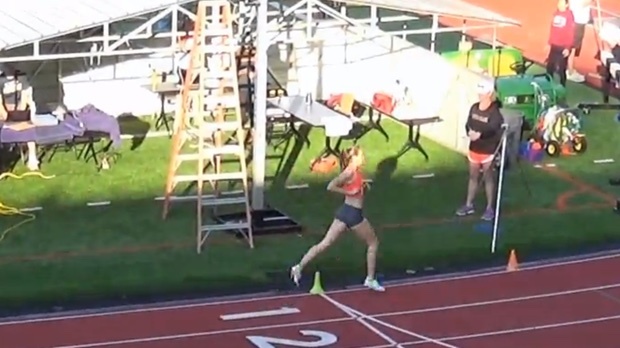 Alexa Efraimson runs 2:01.13 in the 800m at the Portland Twilight