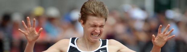 Lukas Verzbicas breaks the 2-mile national high school record at the 2011 Pre Classic