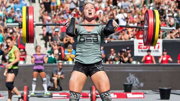 Lindsey Valenzuela Cleans At The CrossFit Games